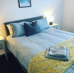 Bay View Bungalow Benllech, 5 Min Walk from Beach